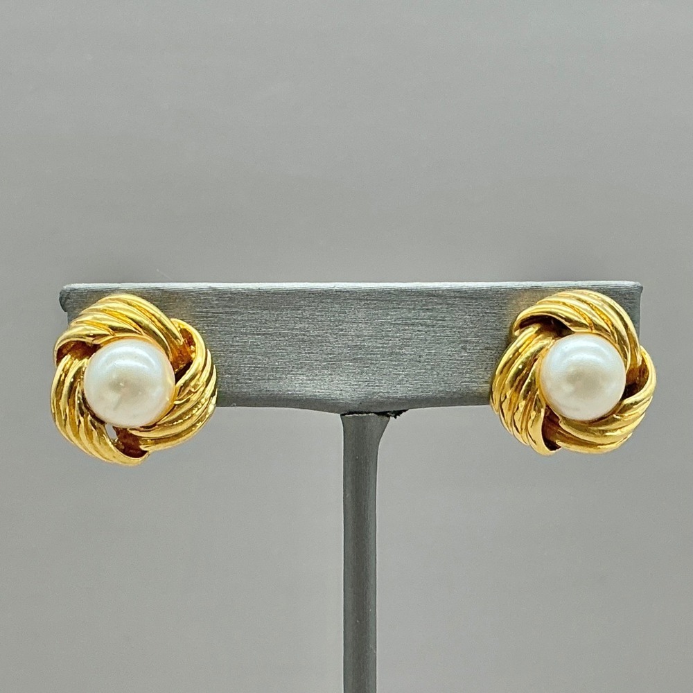 Napier Earrings Womens Gold Tone Faux Pearl Knot Clip On Vintage 0.75 Inch